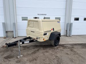 Used Doosan Portable 200 cfm compressor for sale in Regina, Lloydminster, Saskatoon SK & Winnipeg, Brandon MB