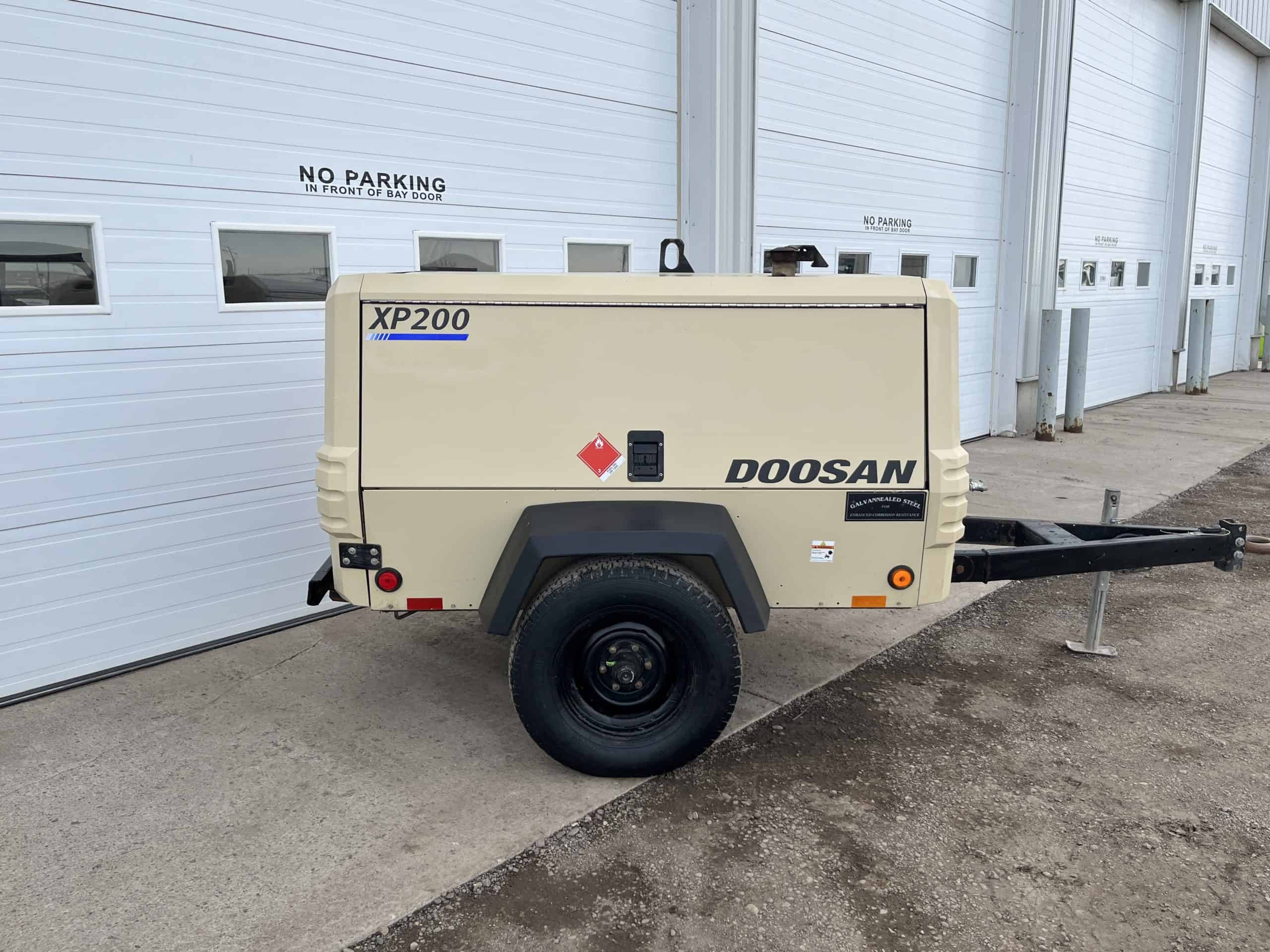 200 cfm compressor for sale Doosan XP200WJD-FX-T4I Calgary, Red Deer, Edmonton AB.